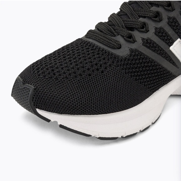 Veja Marlin V Knit Black/White Women’s size 7 NEW!!! - Picture 7 of 9